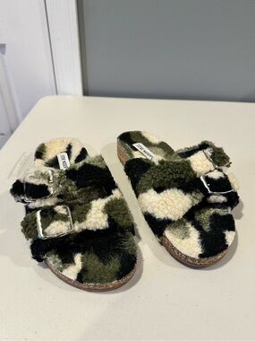 Steve Madden Closer Camouflage Shearling Buckle Chunky Slide Sandals